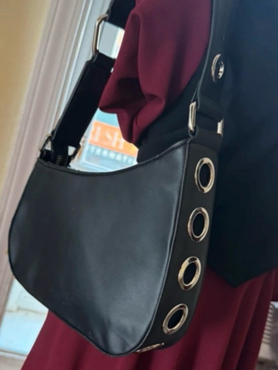 Steve Madden Handbags - Steve Madden BDIXIE asymmetrical shoulder bag excellent condition